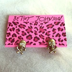 Betsey Johnson skull earrings